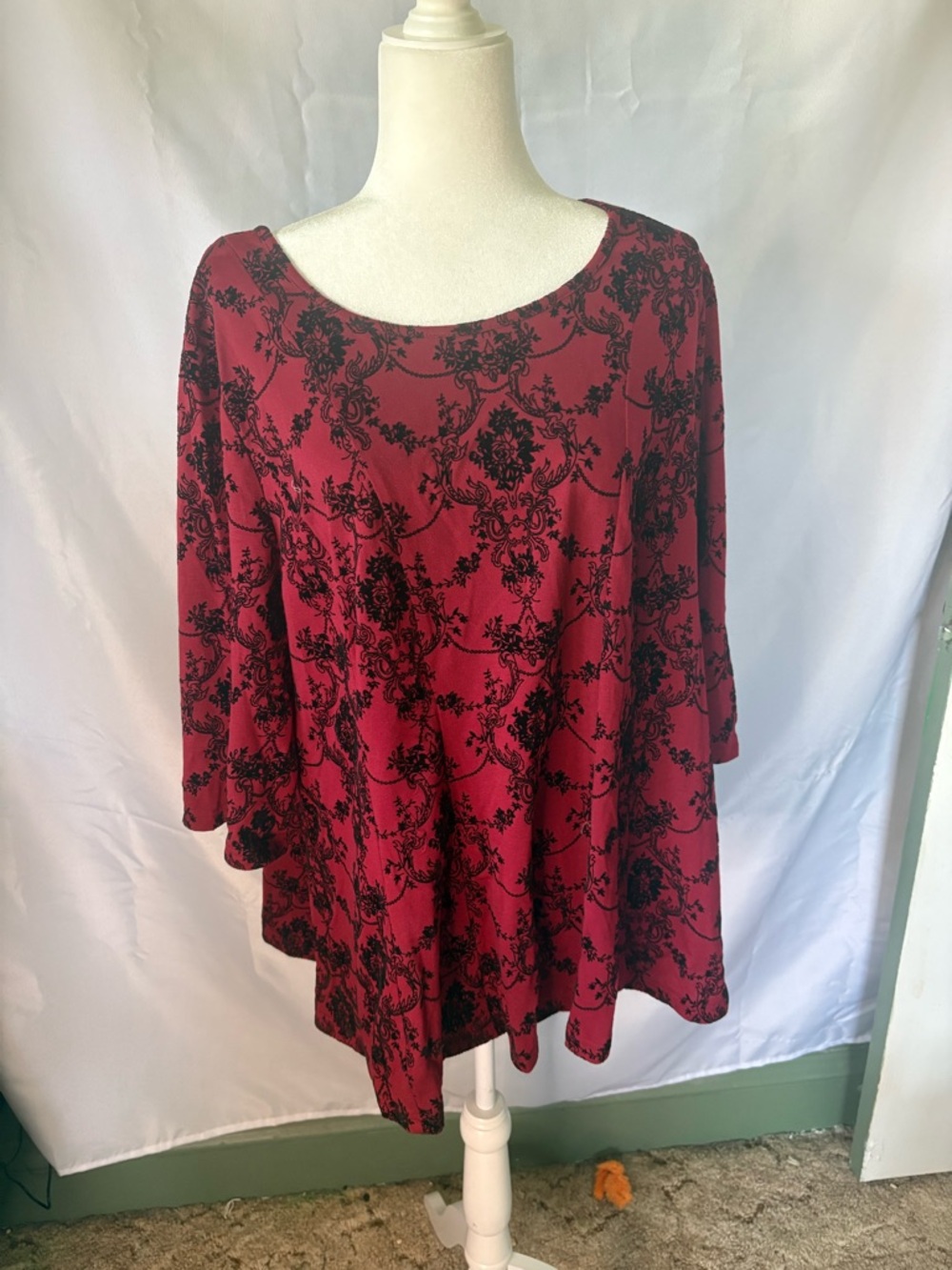 BloomChic Plus 22-24 Tunic Top Burgundy Red Black Floral Damask Knit 3/4 Sleeves